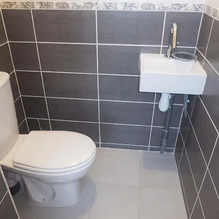 Holiday home Maison Charmante A Avec Piscine Partagee *