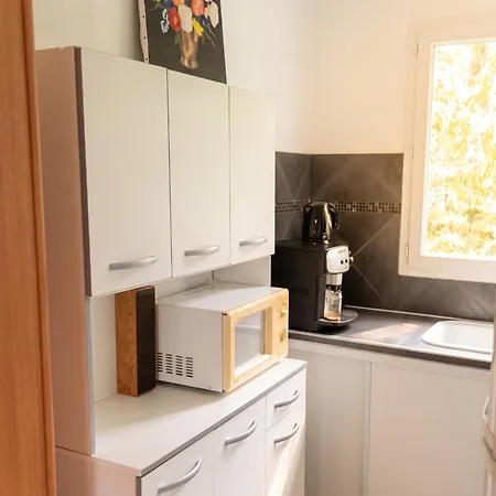 Holiday home Maison Charmante A Avec Piscine Partagee *